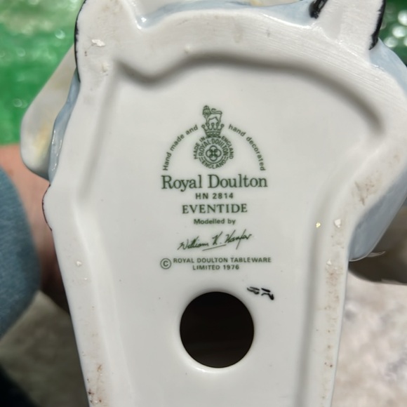 Royal Doulton HN2814 EVENTIDE Bone China Figurine 1976 England - Picture 5 of 5